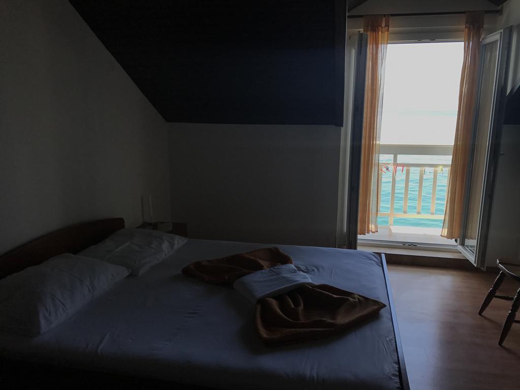 Apartments Mimoza Brist Ngoại thất bức ảnh